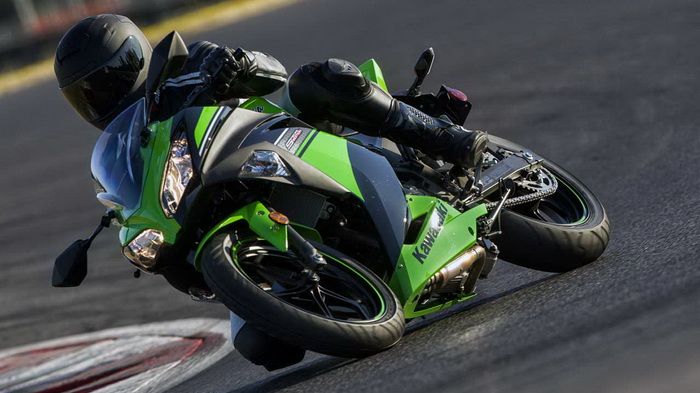 Δύο νέες υποκατηγορίες, στην κατηγορία νέων, για μικρές τετράχρονες sport μοτοσικλέτες, από 125-300κ.εκ.